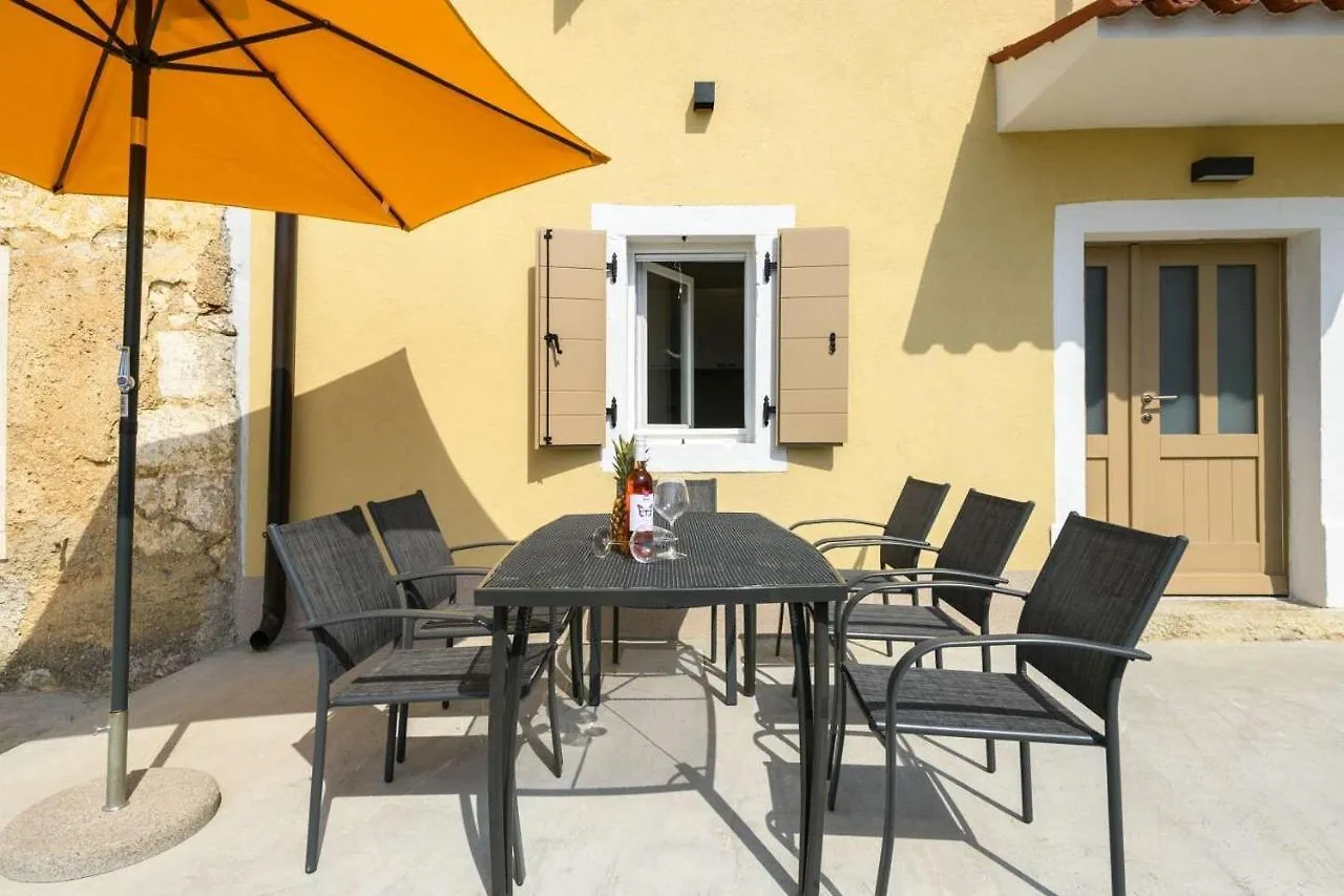 Holiday home Villa Zvanya Kozljak